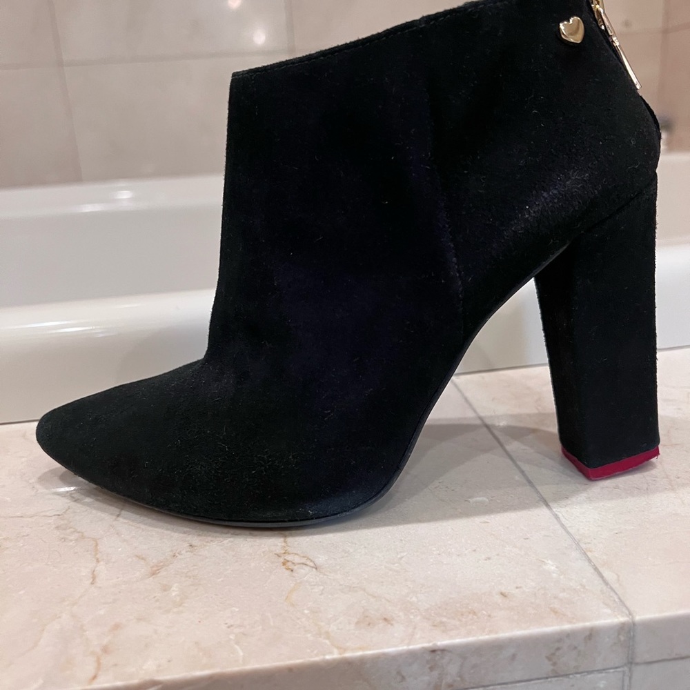 Love moschino black suede bootie size 38